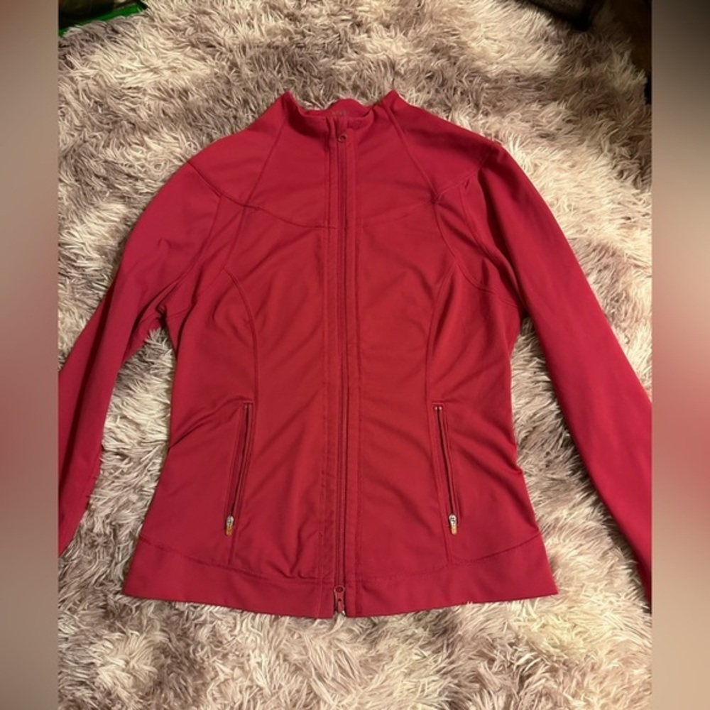 Women’s Red Zella Zip Up Size Medium